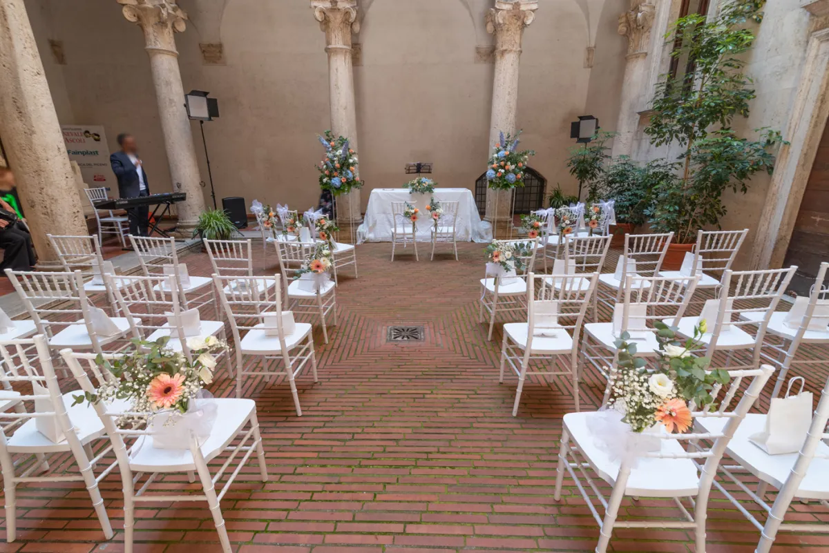 Allestimento floreale Colored Vibes per matrimonio a Ascoli Piceno - foto 3