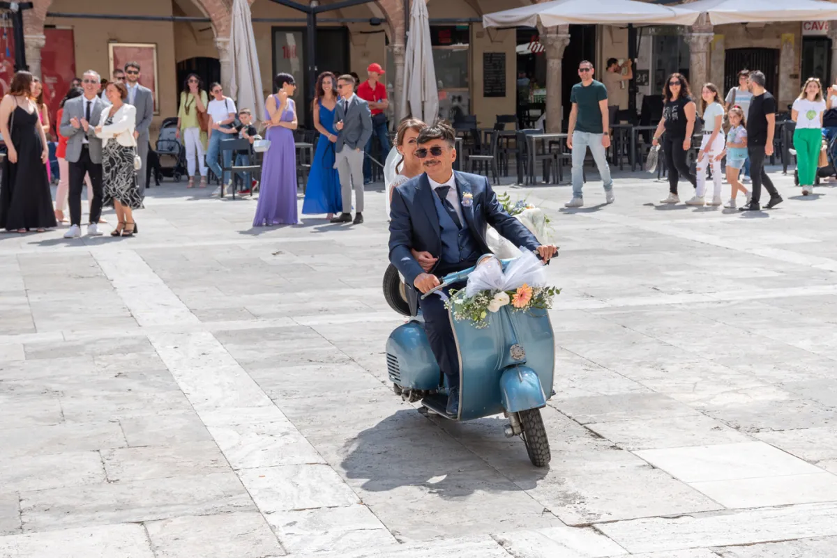 Allestimento floreale Colored Vibes per matrimonio a Ascoli Piceno - foto 19