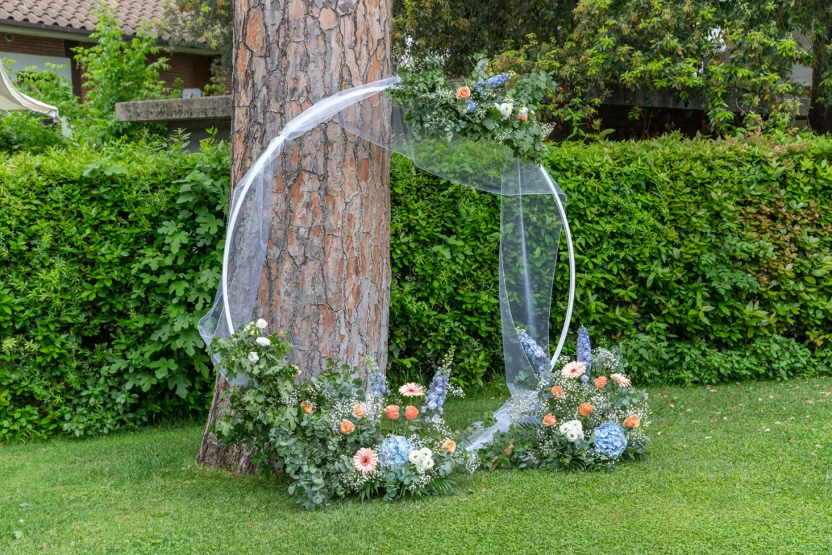 Allestimento floreale Colored Vibes per matrimonio a Ascoli Piceno - foto 28