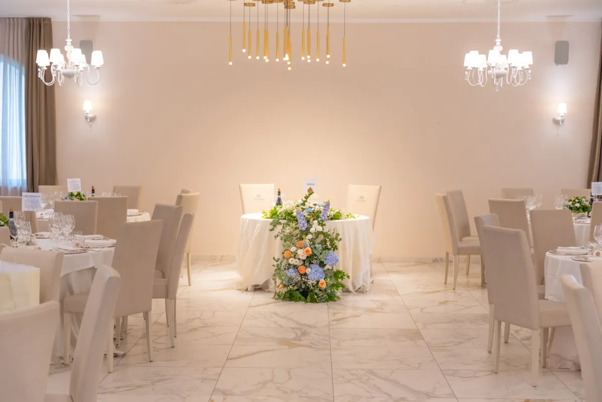 Allestimento floreale Colored Vibes per matrimonio a Ascoli Piceno - foto 34