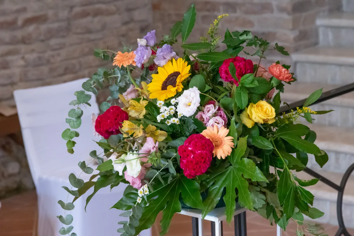 Allestimento floreale Favola Carioca per matrimonio a Monsampolo del Tronto - foto 1