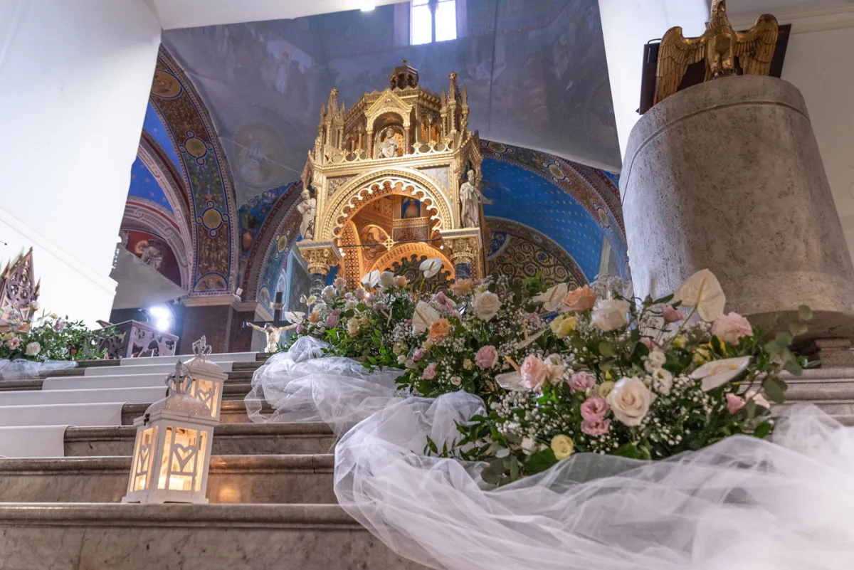 Allestimento floreale Chic Love per matrimonio a Ascoli Piceno - foto 4
