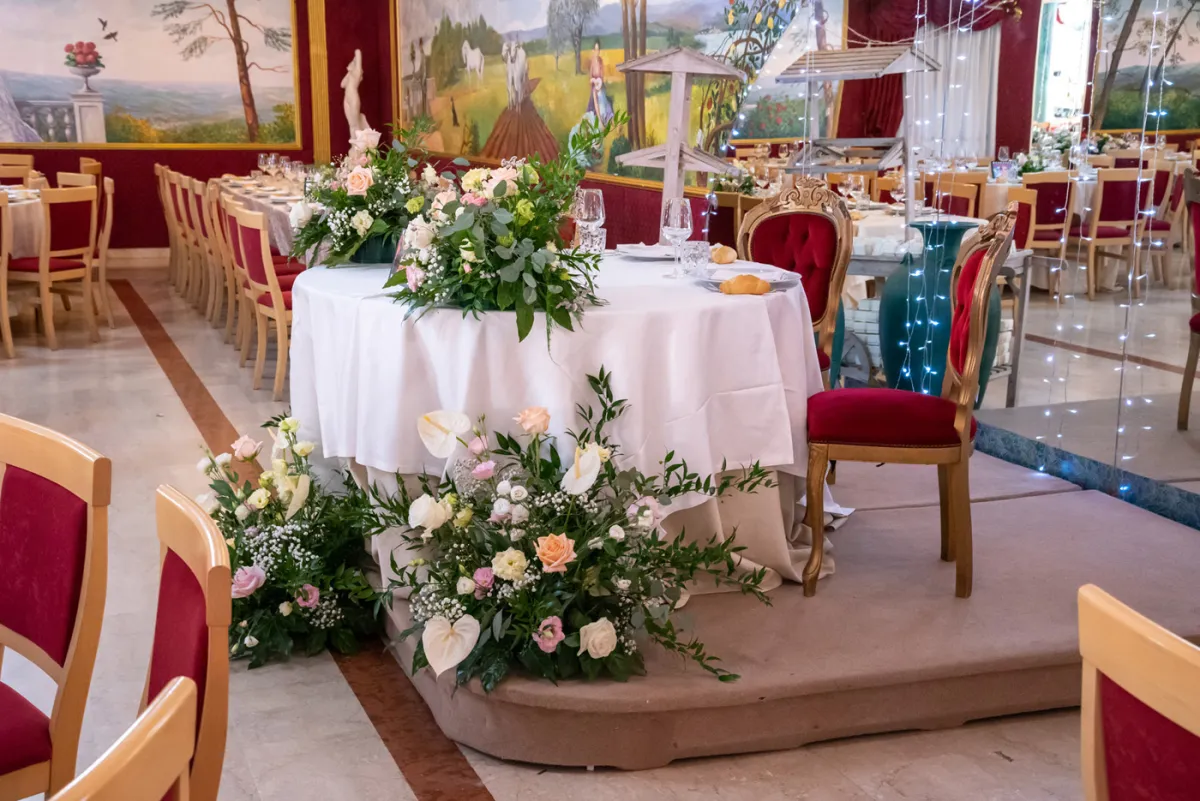 Allestimento floreale Chic Love per matrimonio a Ascoli Piceno - foto 32