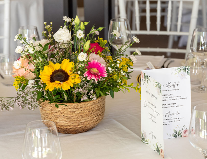 Immagine recensione coppia di sposi per matrimonio allestito da Pomodori e Tulipani - Ambra Simonetti Flower Artist